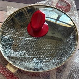 Elegant Red Speckled Stockpot with Glass Lid